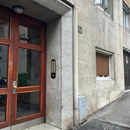 Ursich Casa 아파트